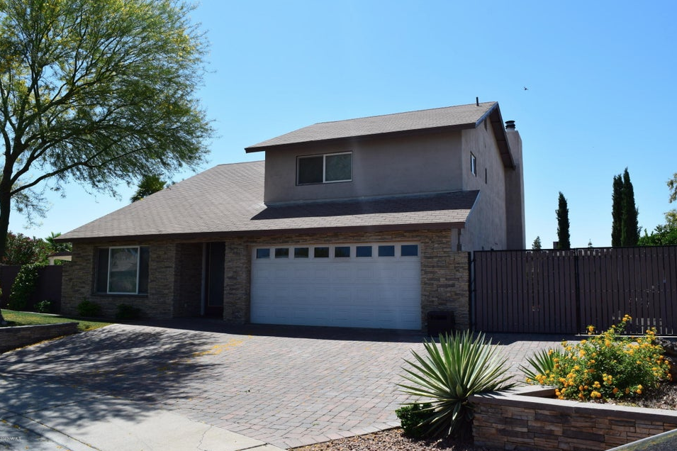 1325 W Lobo Ave