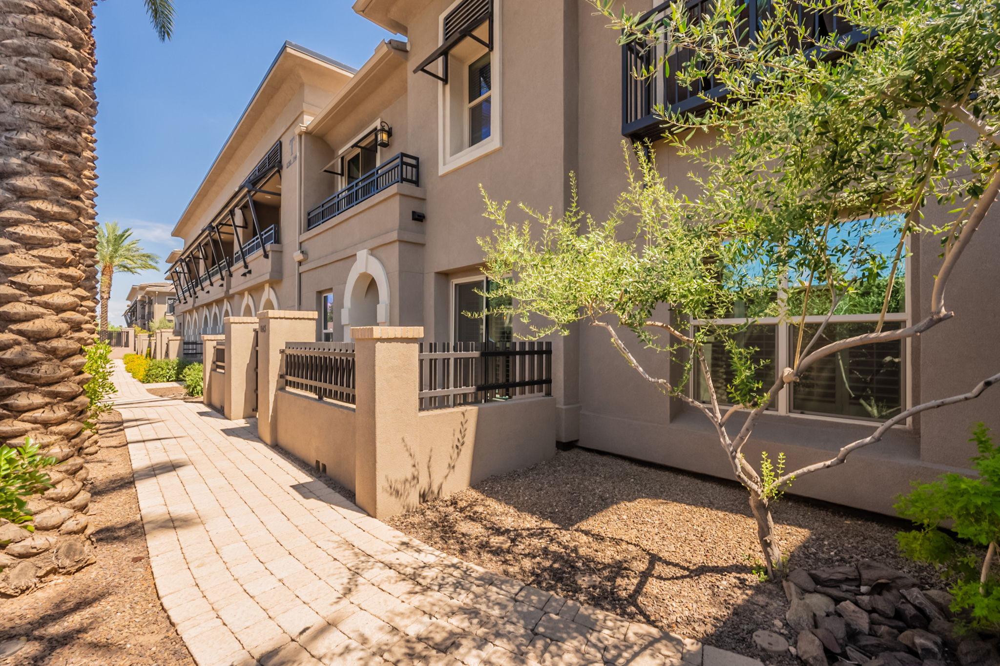 6565 East Thomas Road - 1143